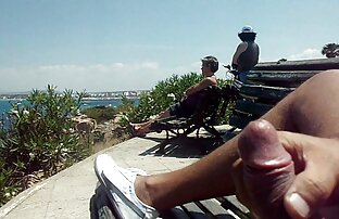 XXX cưỡi trên chiếc ghế dài nữ thủ dâm xxx
